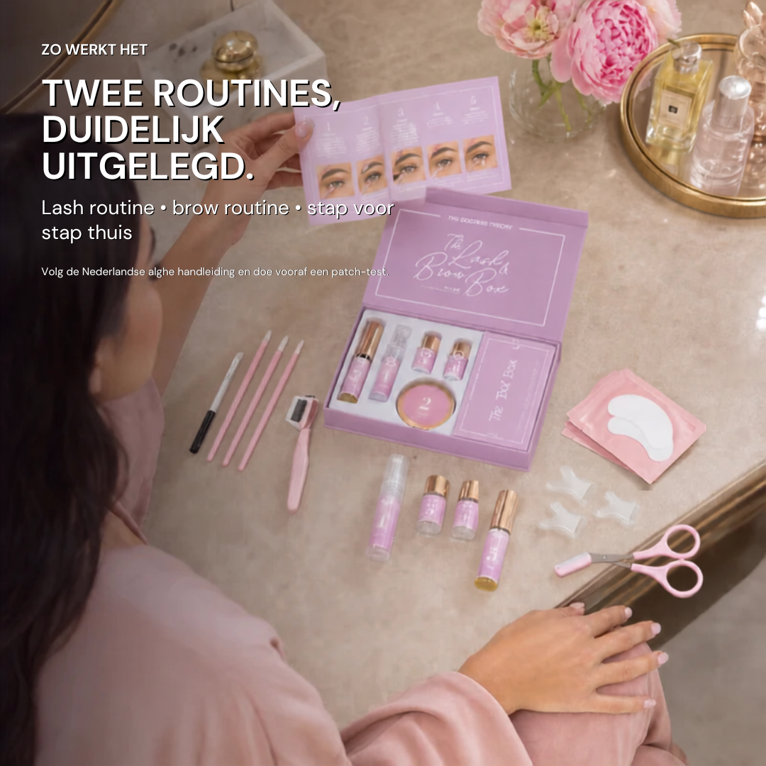 2in1 Lash & Brow Box tijdens gebruik aan tafel